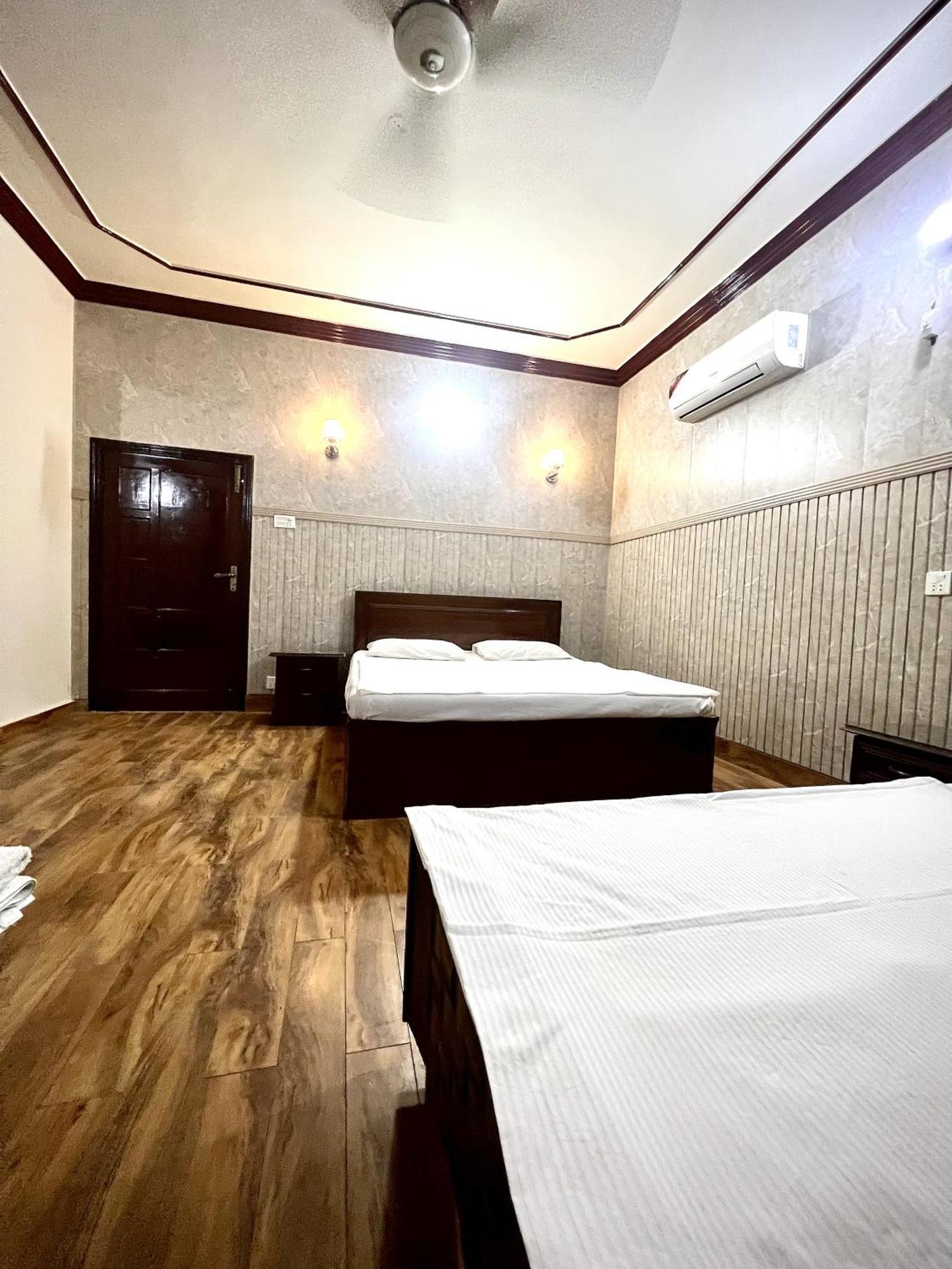 Babar House Hotell Faisalabad Eksteriør bilde