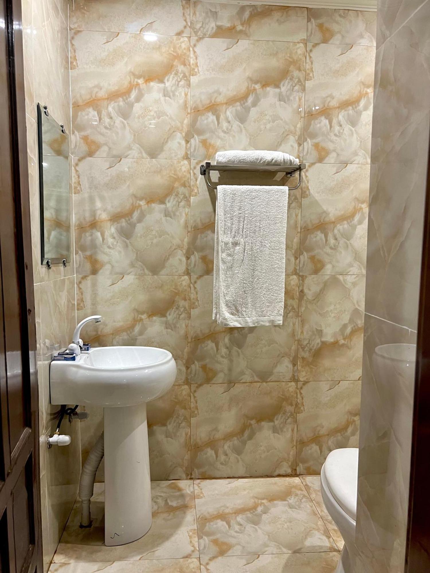 Babar House Hotell Faisalabad Eksteriør bilde
