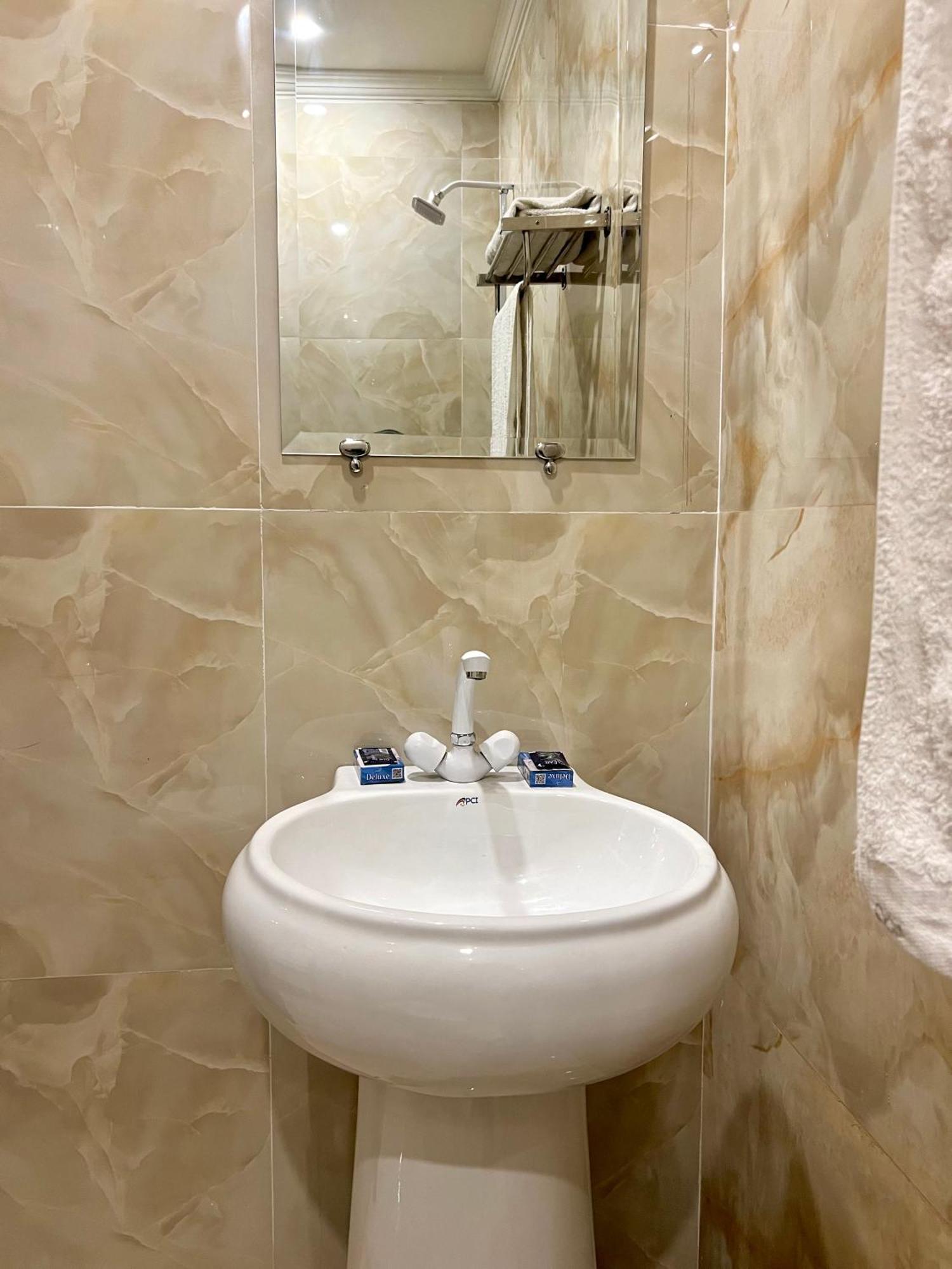 Babar House Hotell Faisalabad Eksteriør bilde
